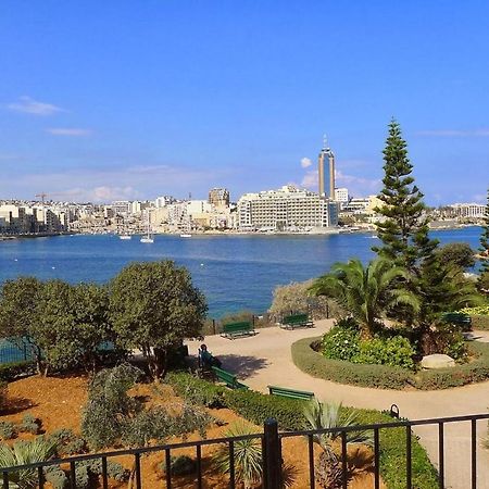 Picturesque Sliema Pad Steps From The Seafront Apartamento Exterior foto