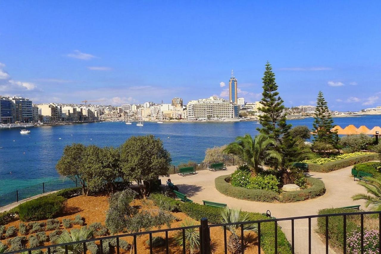 Picturesque Sliema Pad Steps From The Seafront Apartamento Exterior foto