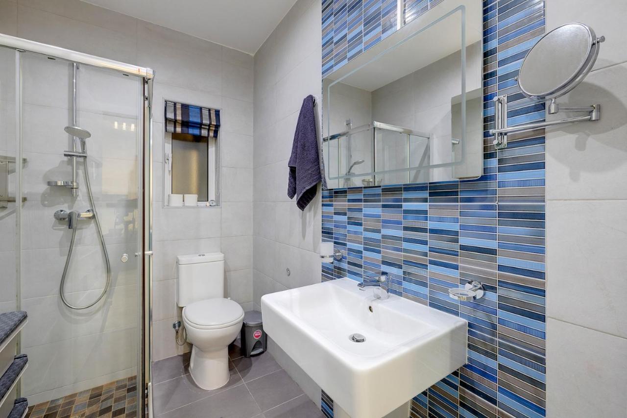 Picturesque Sliema Pad Steps From The Seafront Apartamento Exterior foto