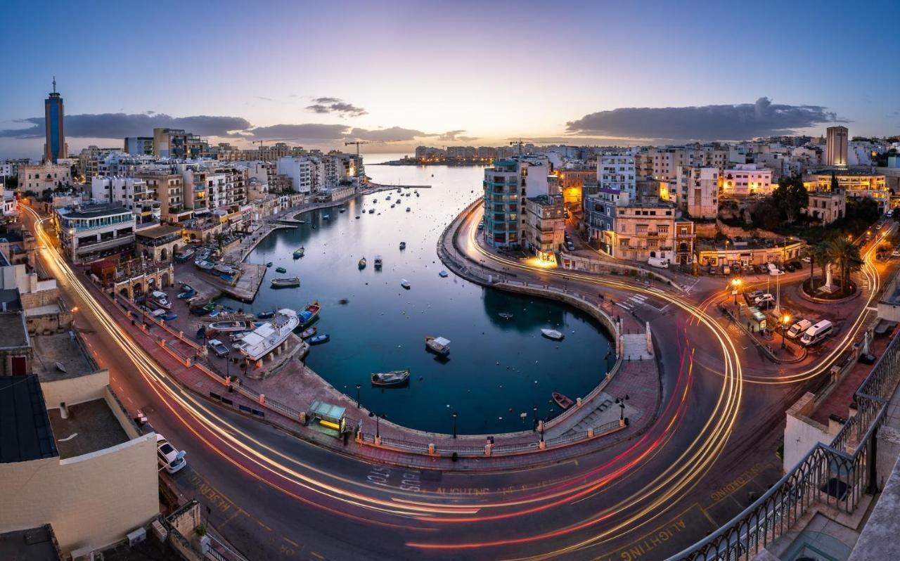 Picturesque Sliema Pad Steps From The Seafront Apartamento Exterior foto
